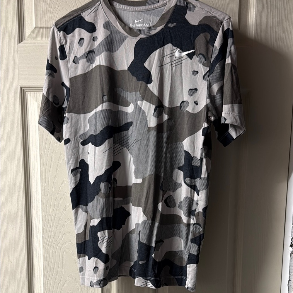 The nike tee Camouflage Men's T-Shirt